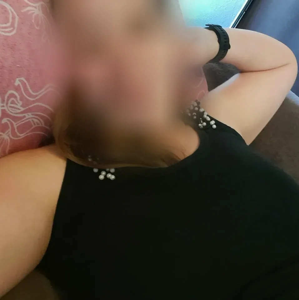 Agata, 37