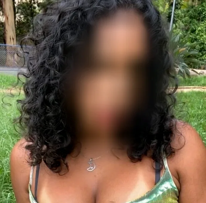Leanne, 24