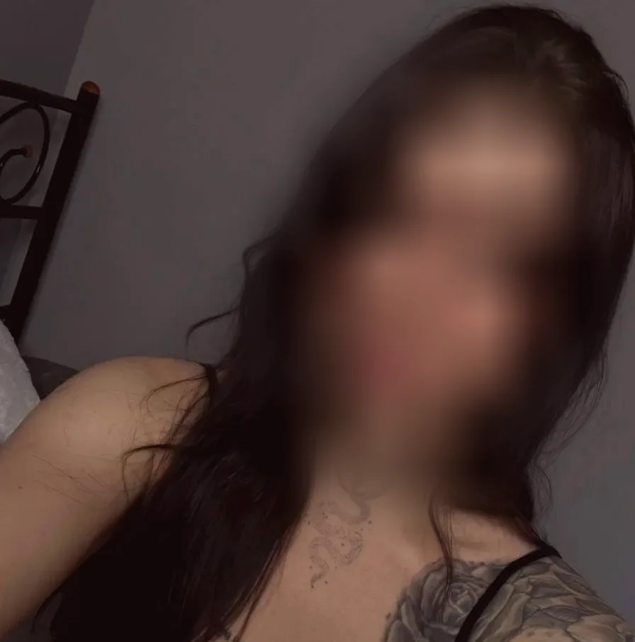 Naomi, 34